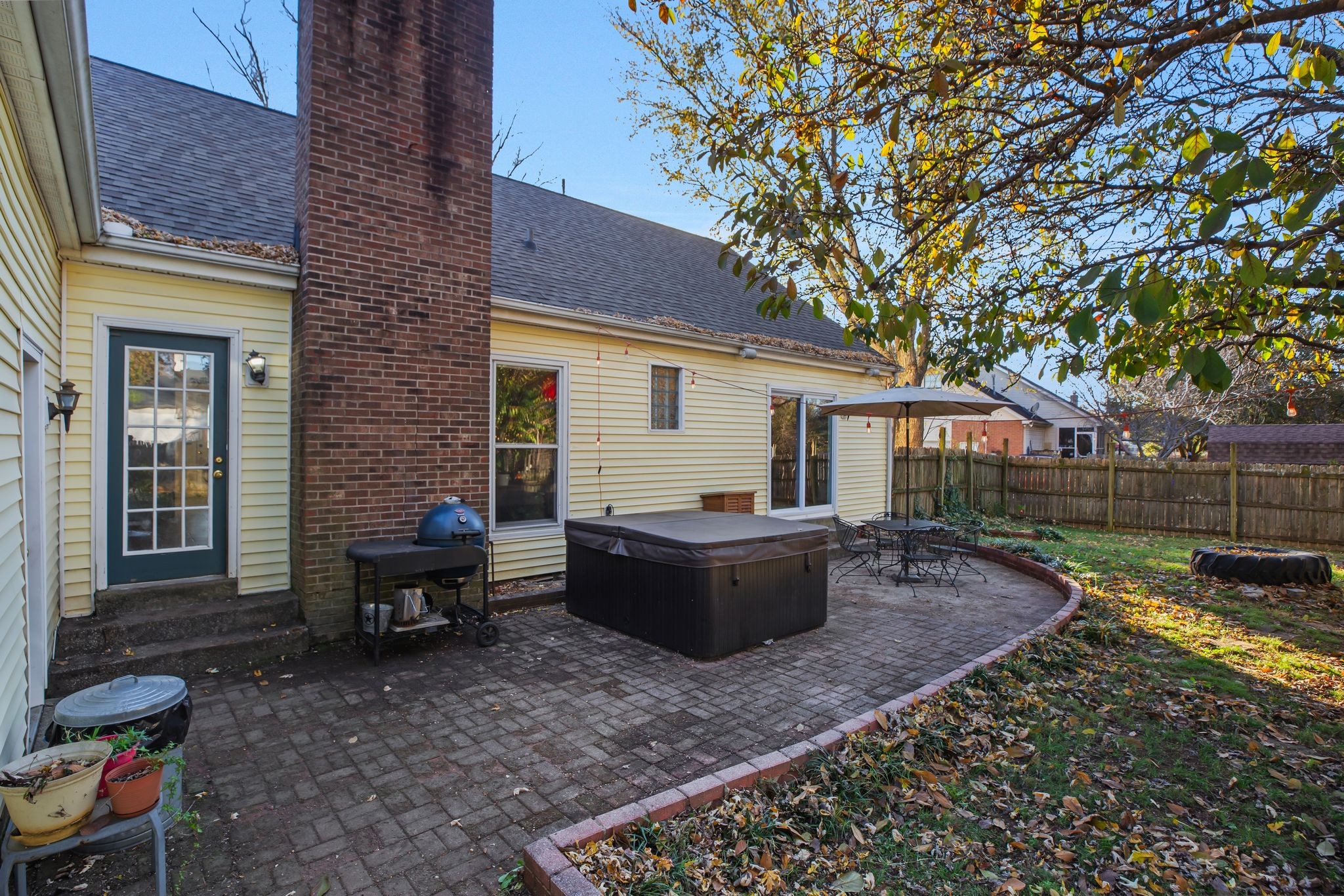 1409 E Northfield Blvd