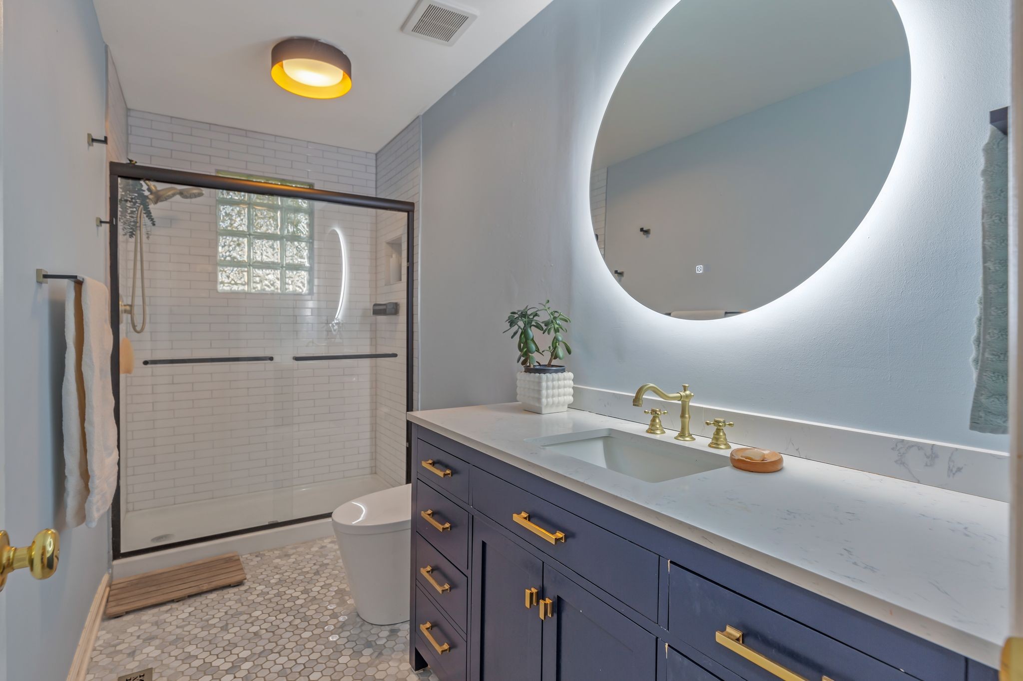 1409 E Northfield Blvd