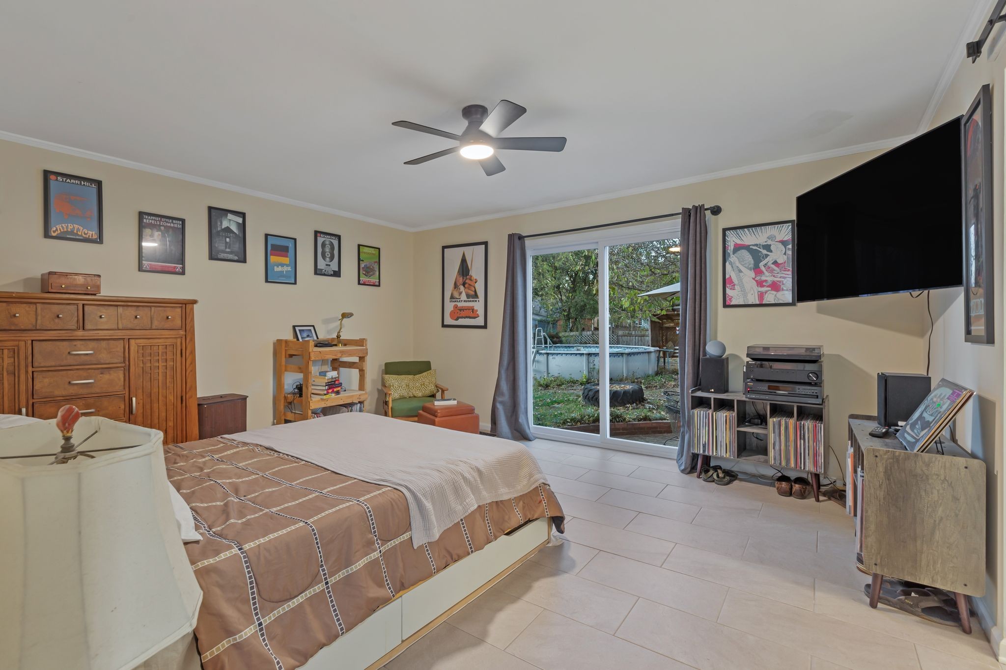 1409 E Northfield Blvd