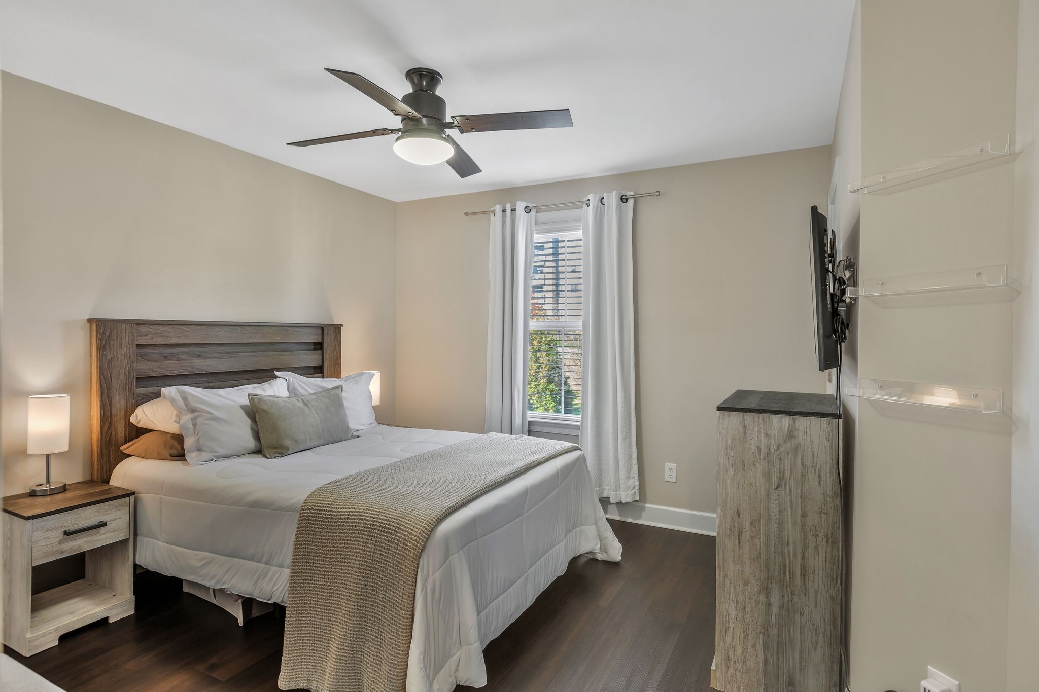 1100 Lilly Valley Way