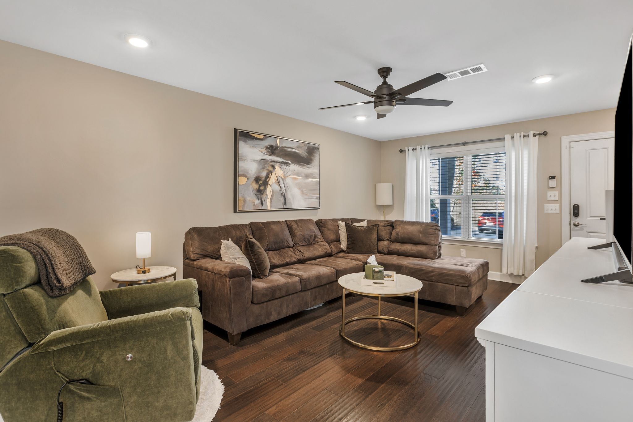 1100 Lilly Valley Way