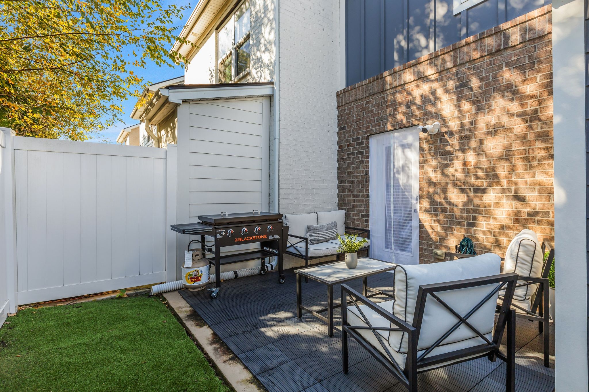 1100 Lilly Valley Way