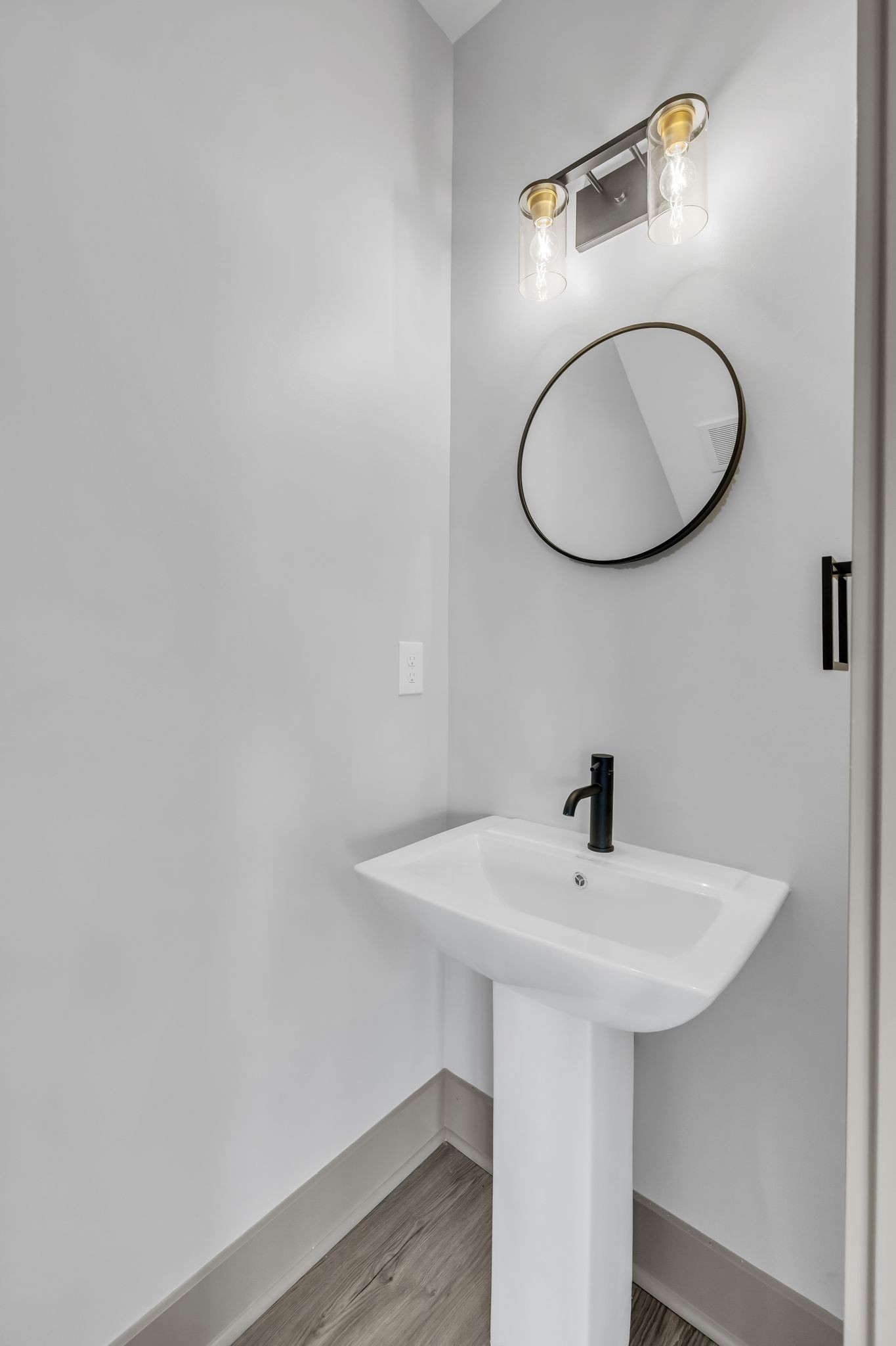 2922 Painted Pony Dr