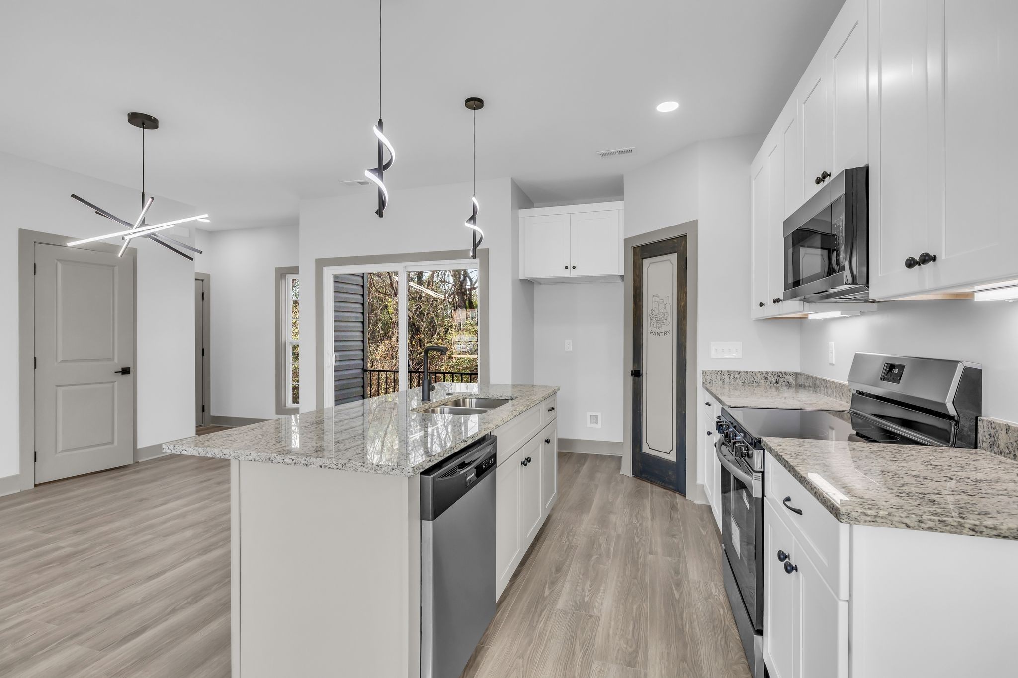 2922 Painted Pony Dr