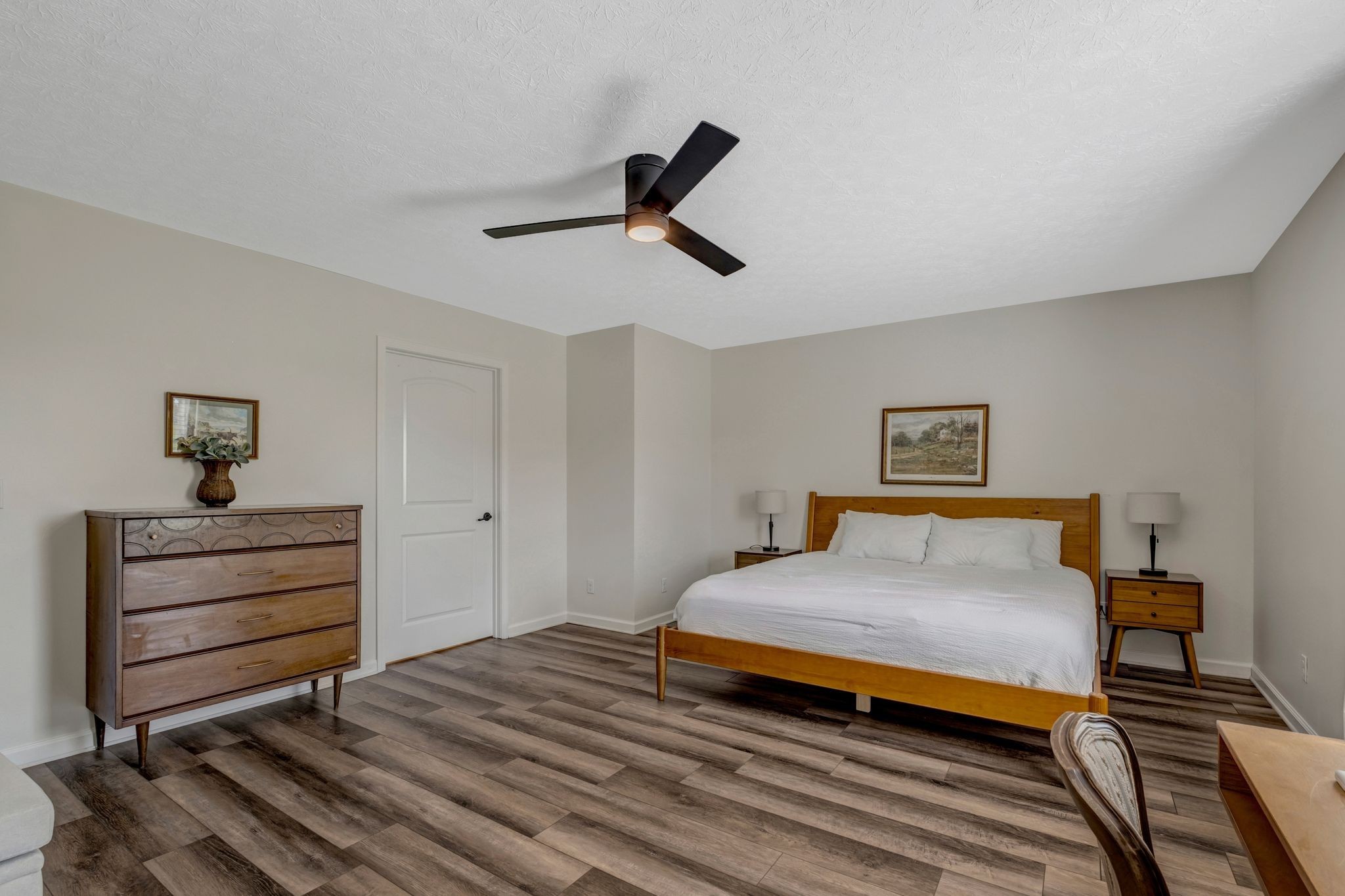 5440 Eugene Kennedy Ln