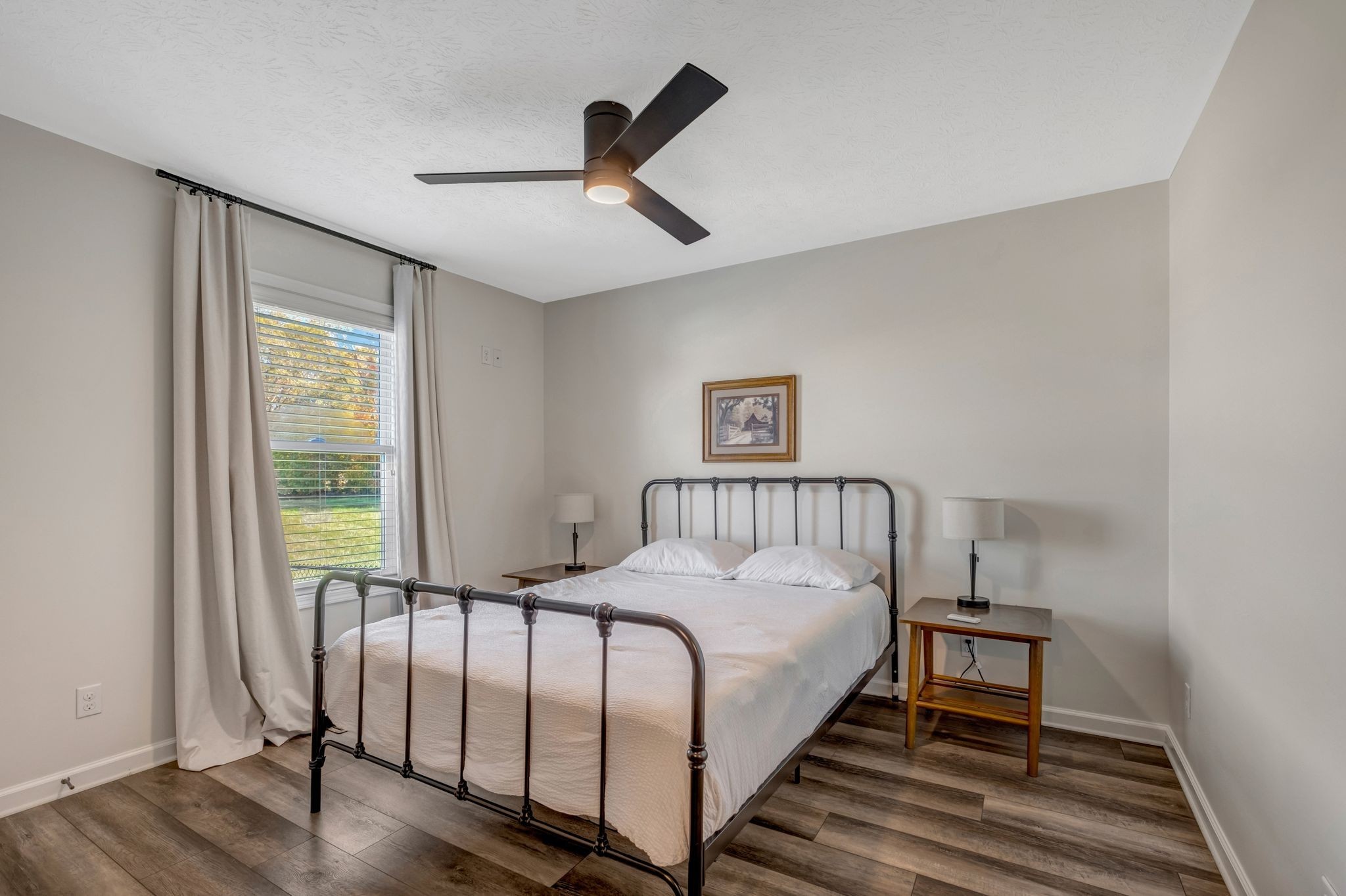 5440 Eugene Kennedy Ln