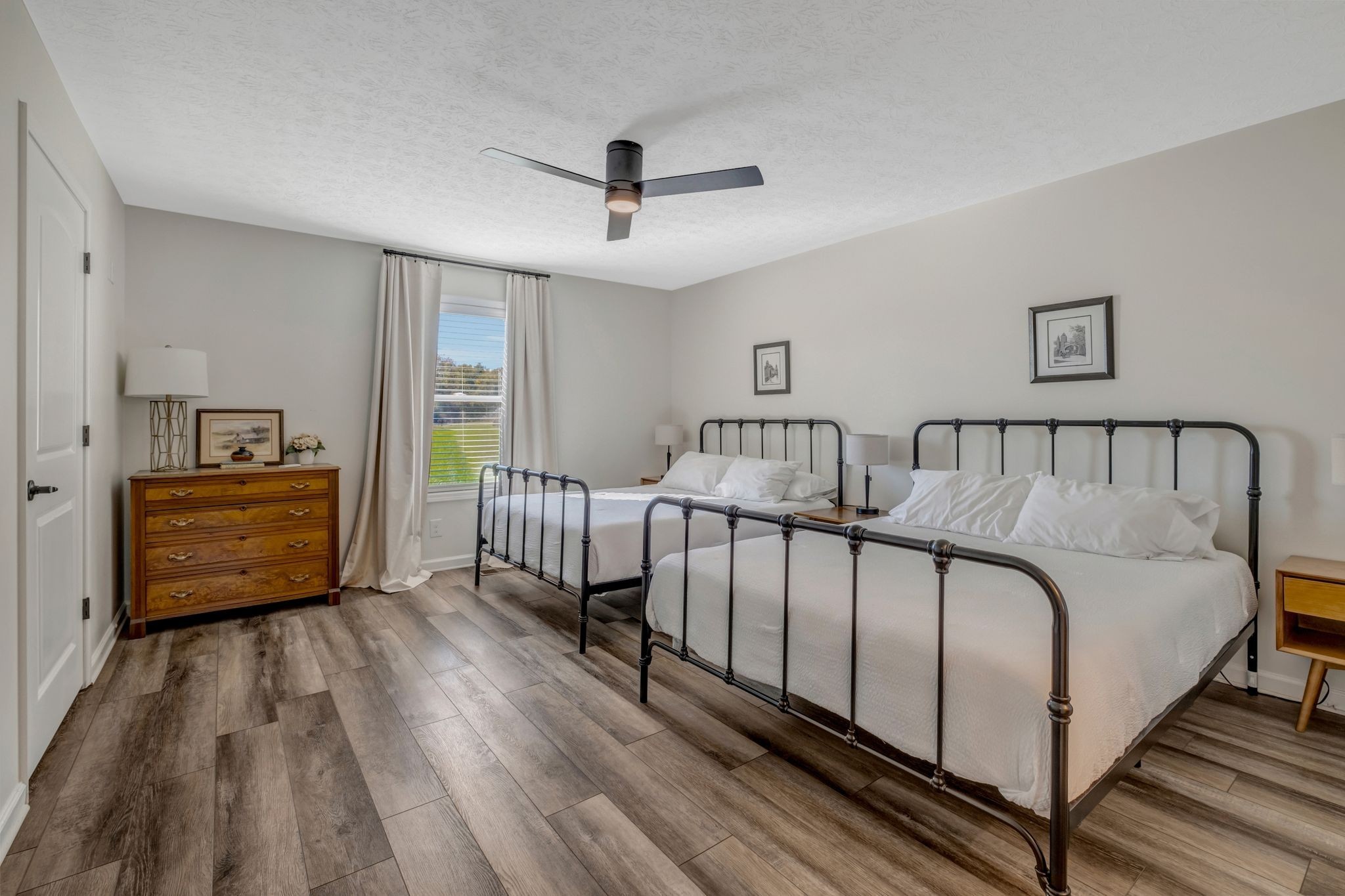 5440 Eugene Kennedy Ln