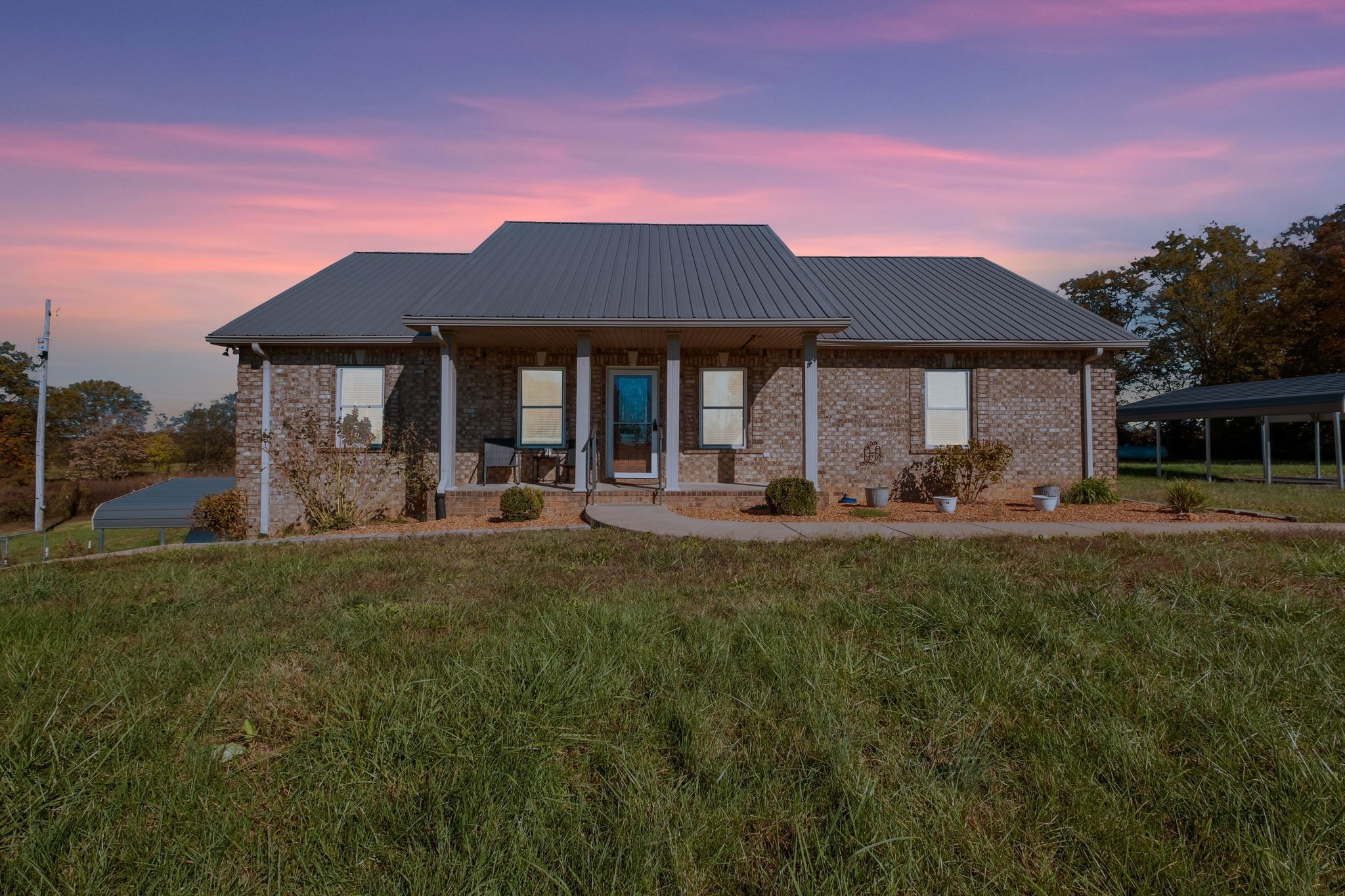 5440 Eugene Kennedy Ln