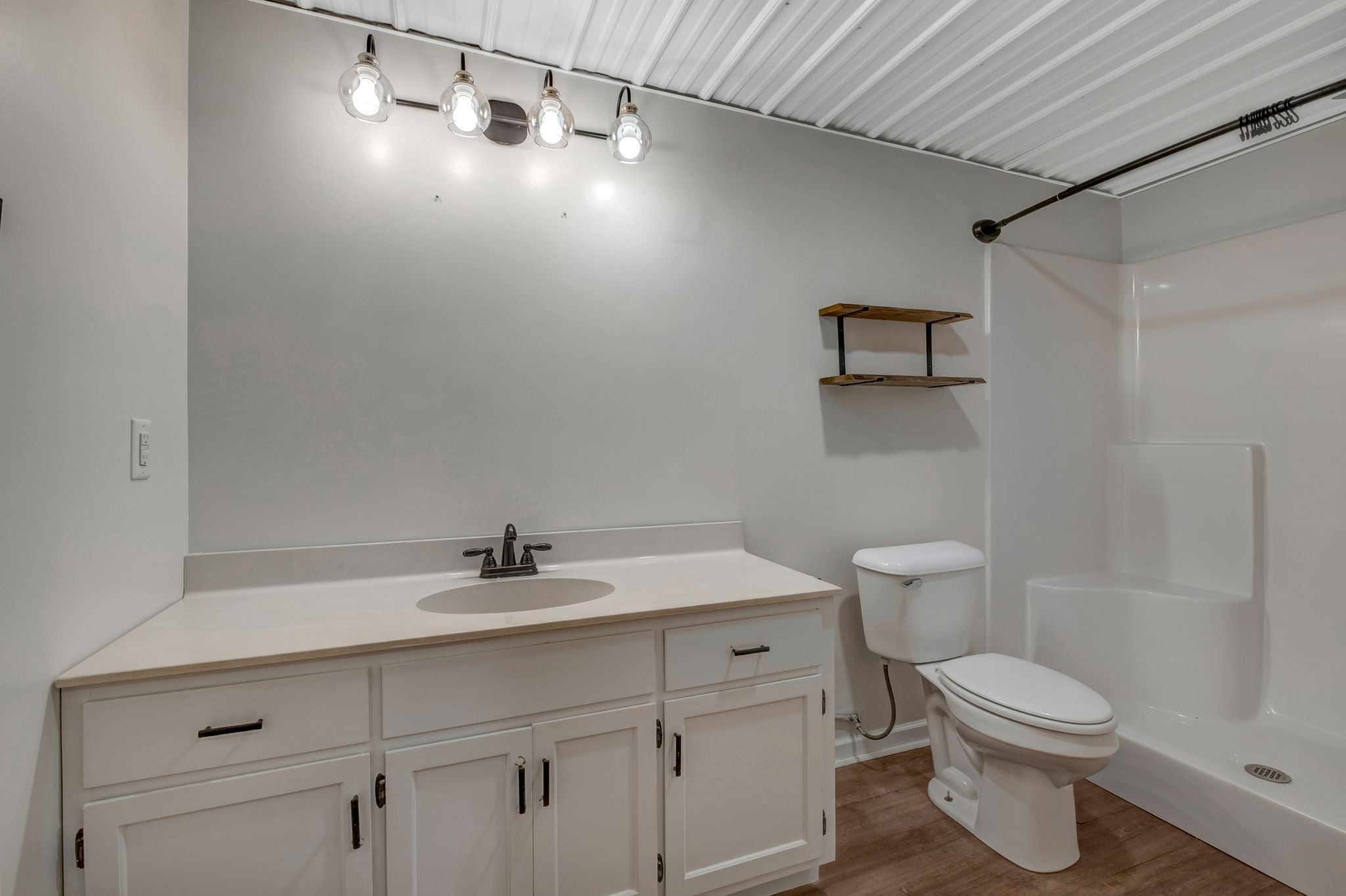 5440 Eugene Kennedy Ln