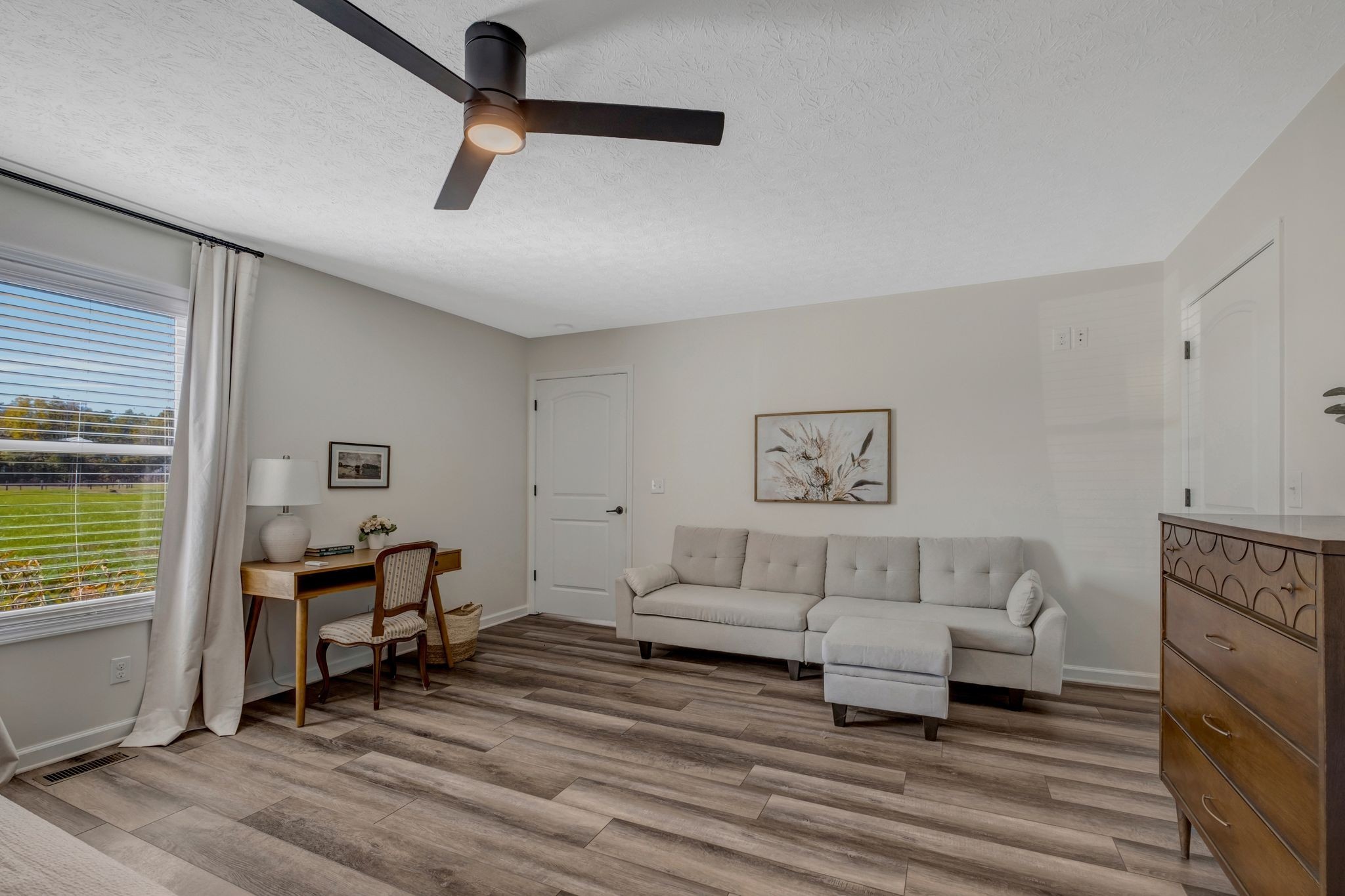 5440 Eugene Kennedy Ln