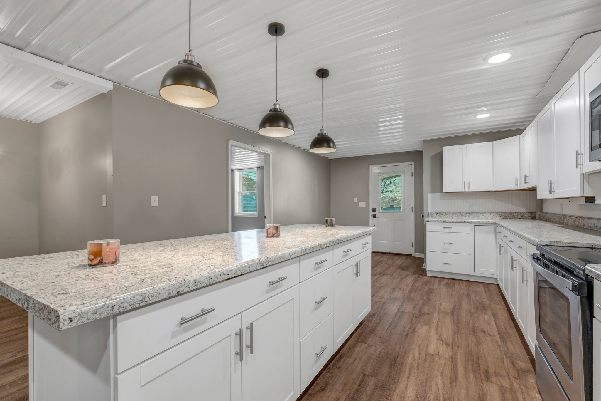 5440 Eugene Kennedy Ln