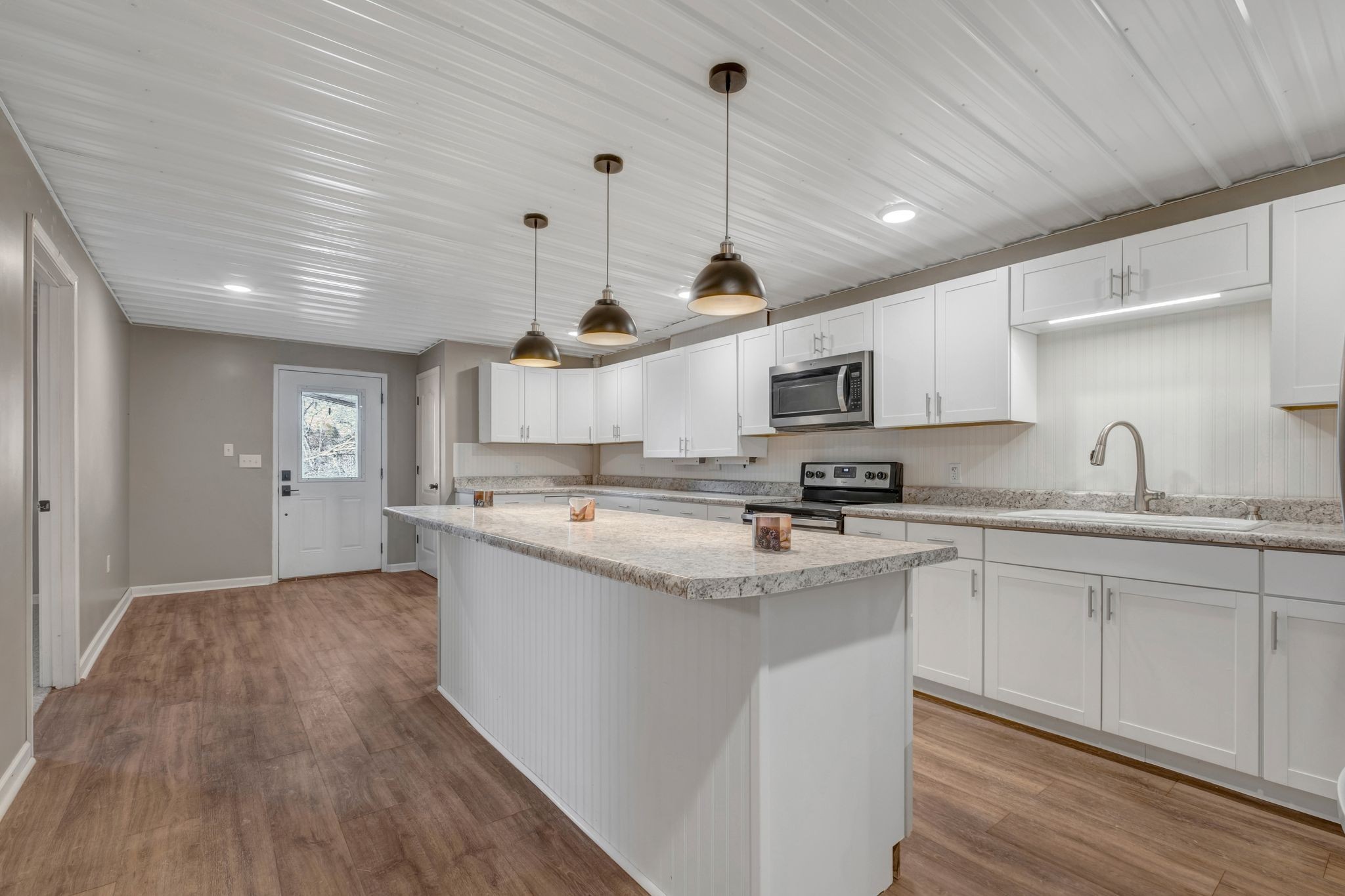 5440 Eugene Kennedy Ln