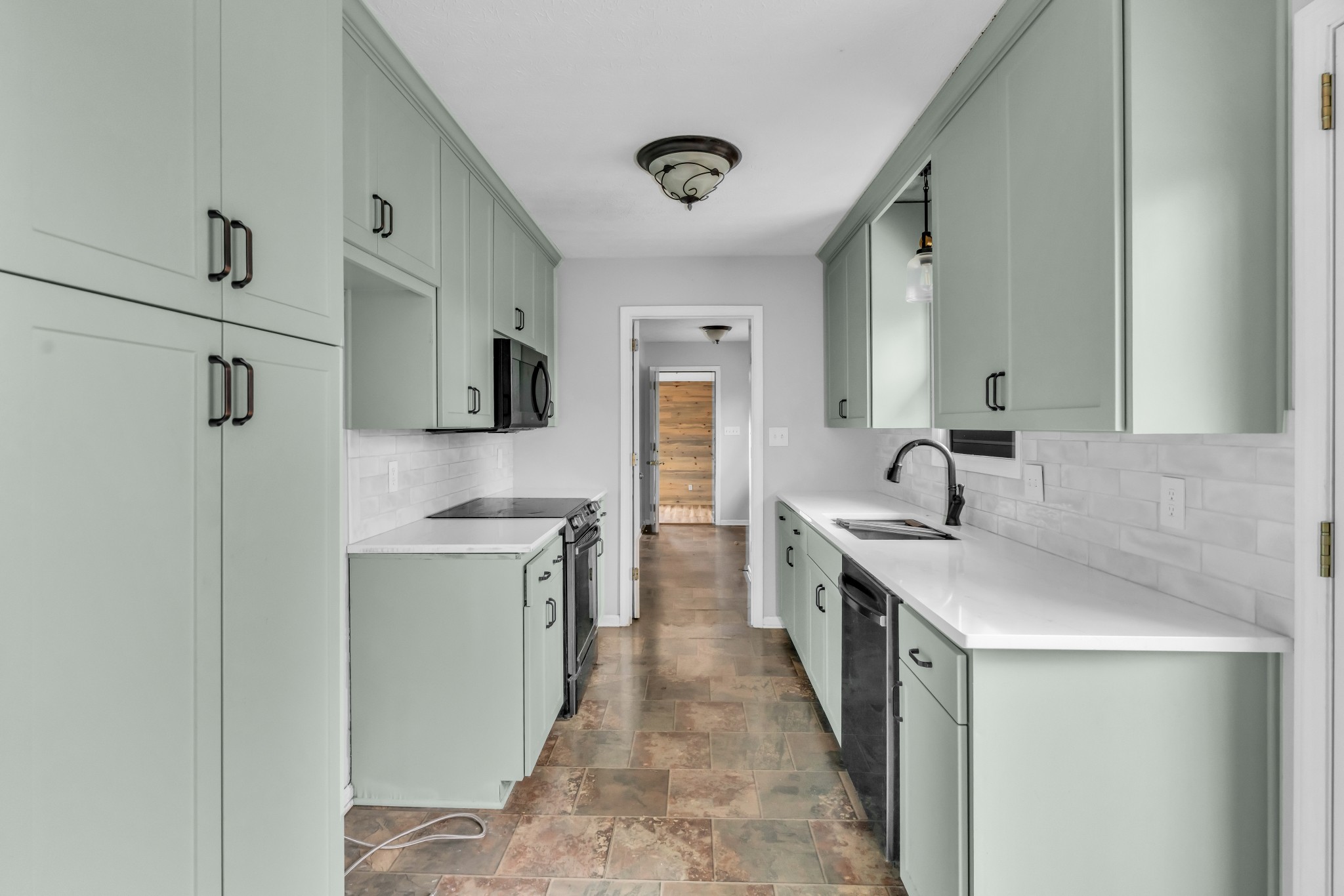 1009 Lewis Jones Blvd