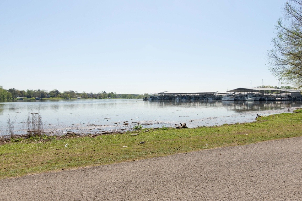 250 Sanders Ferry Rd Unit: 21