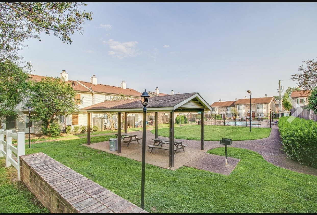 250 Sanders Ferry Rd Unit: 21