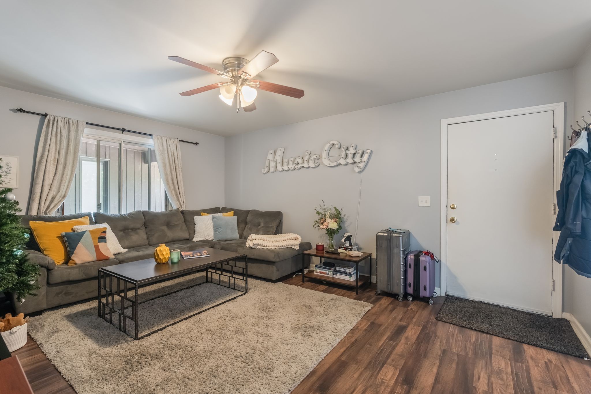 3901 Whitland Ave Unit: 28