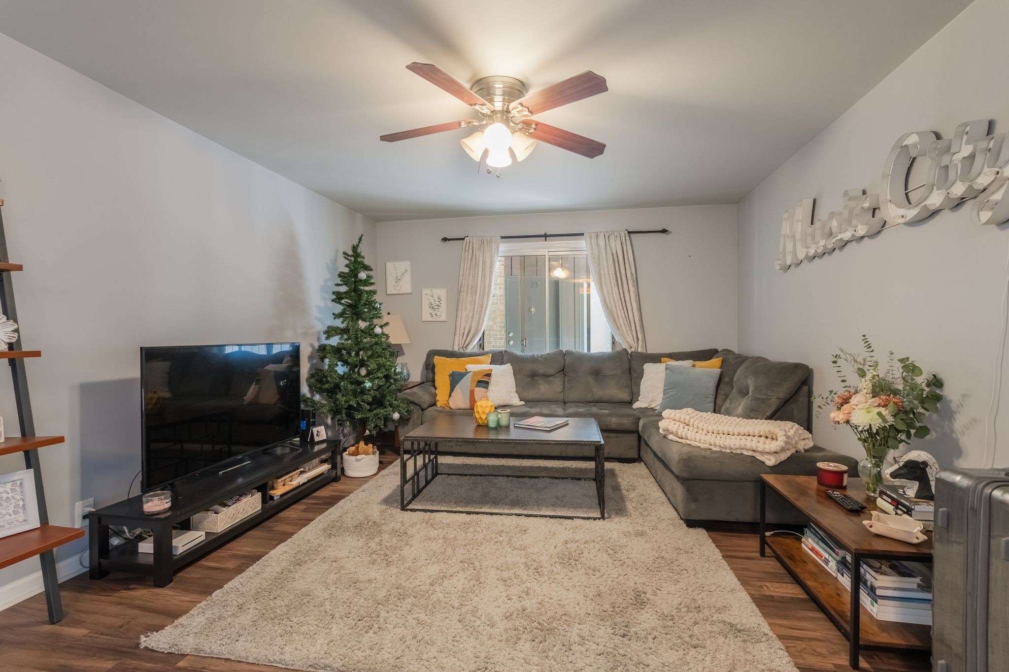 3901 Whitland Ave Unit: 28