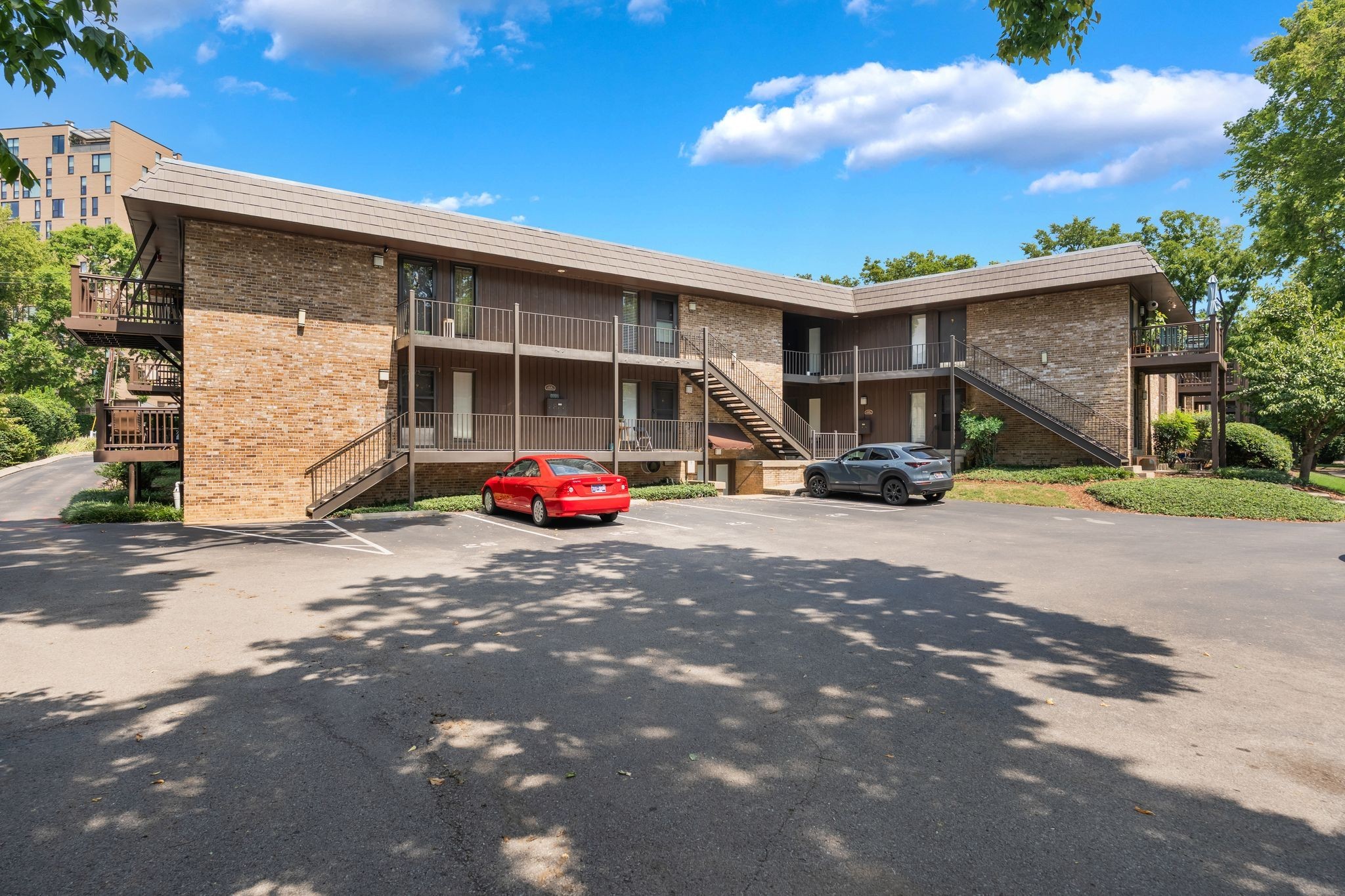 3901 Whitland Ave Unit: 28