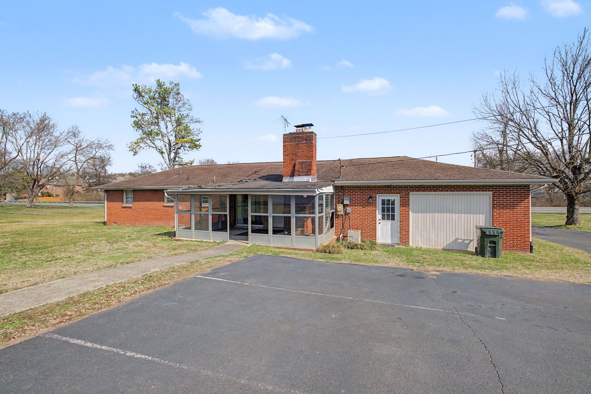 611 New Shackle Island Rd