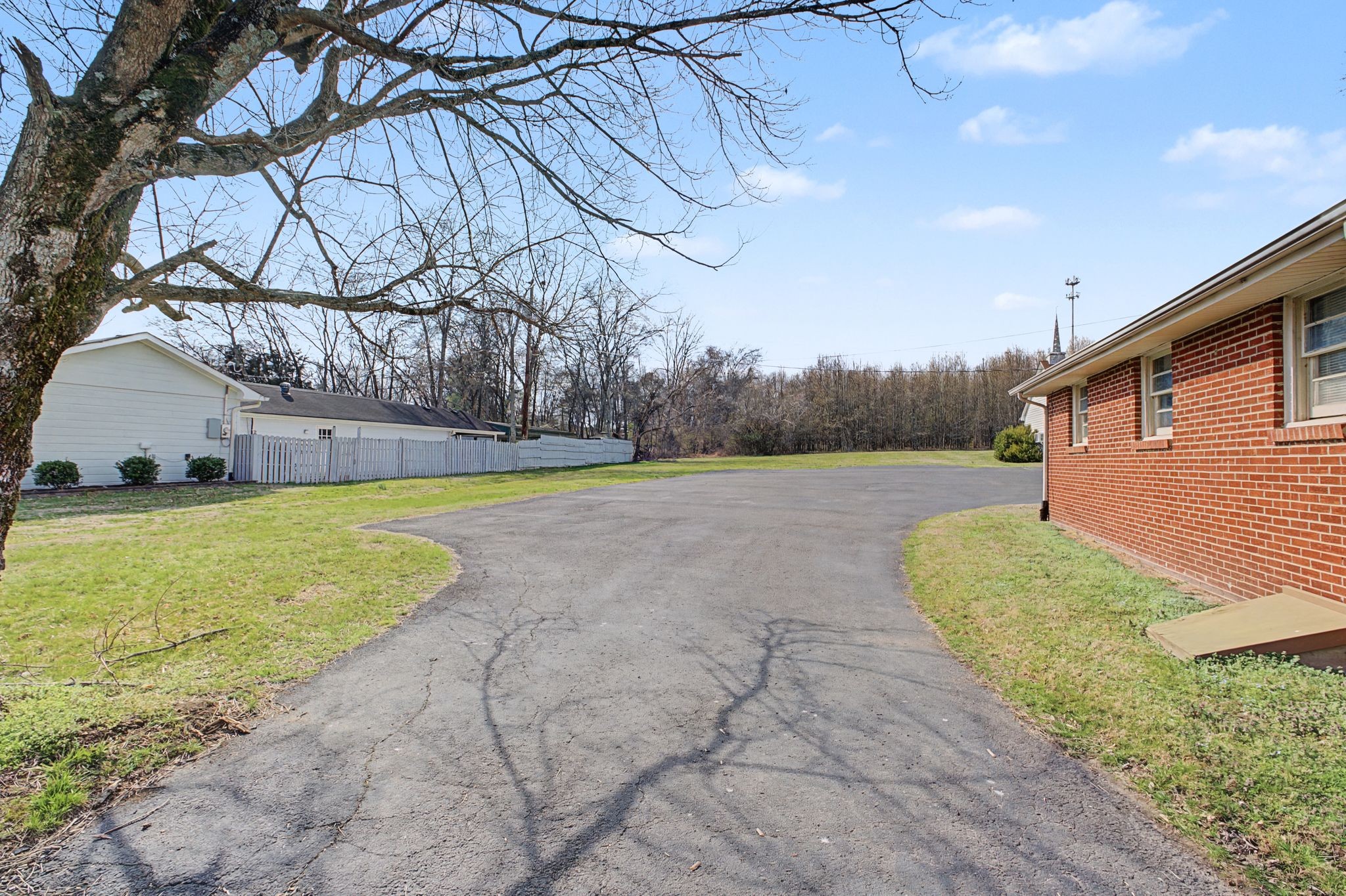 611 New Shackle Island Rd