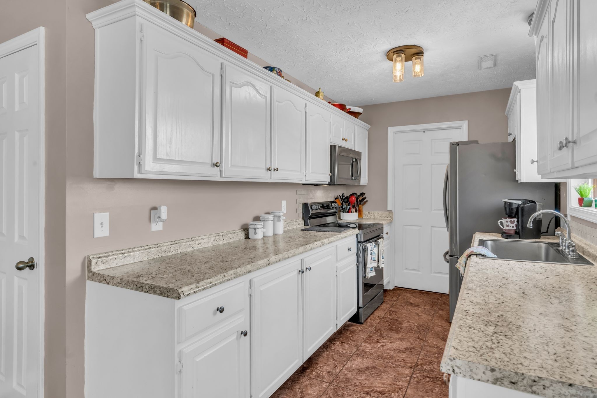 2450 Scotty Parker Rd