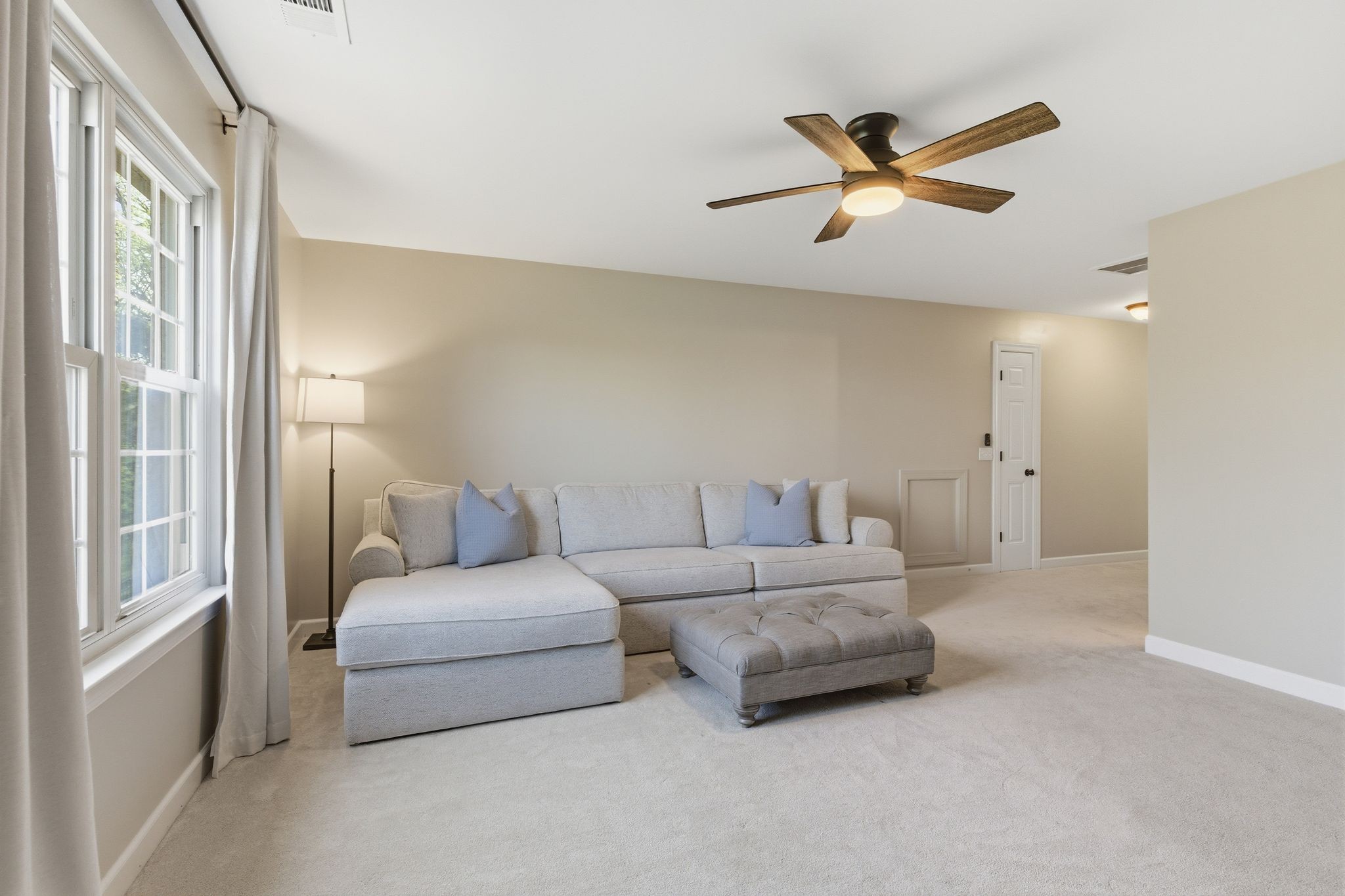 1011 Five Coves Trce