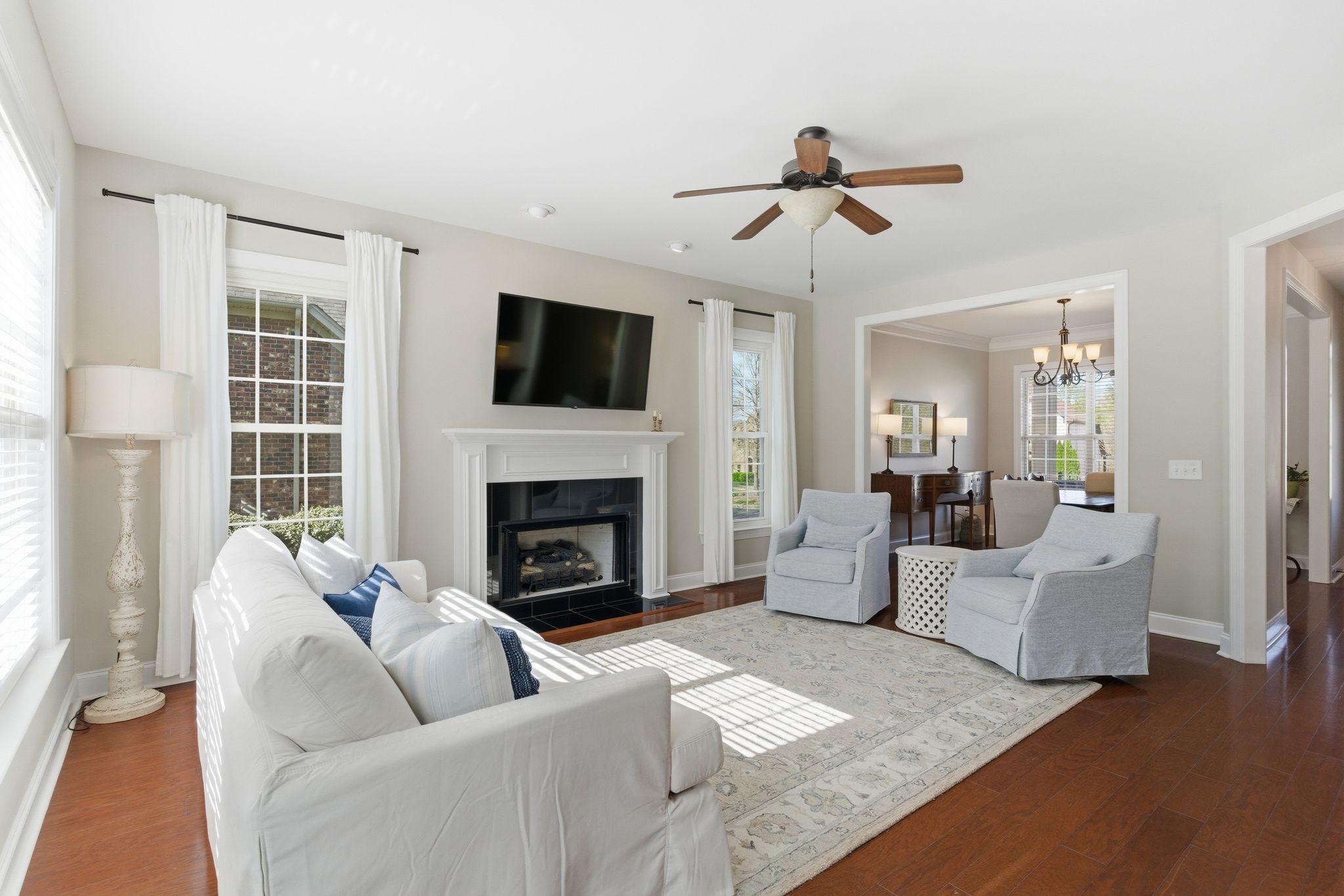 1011 Five Coves Trce