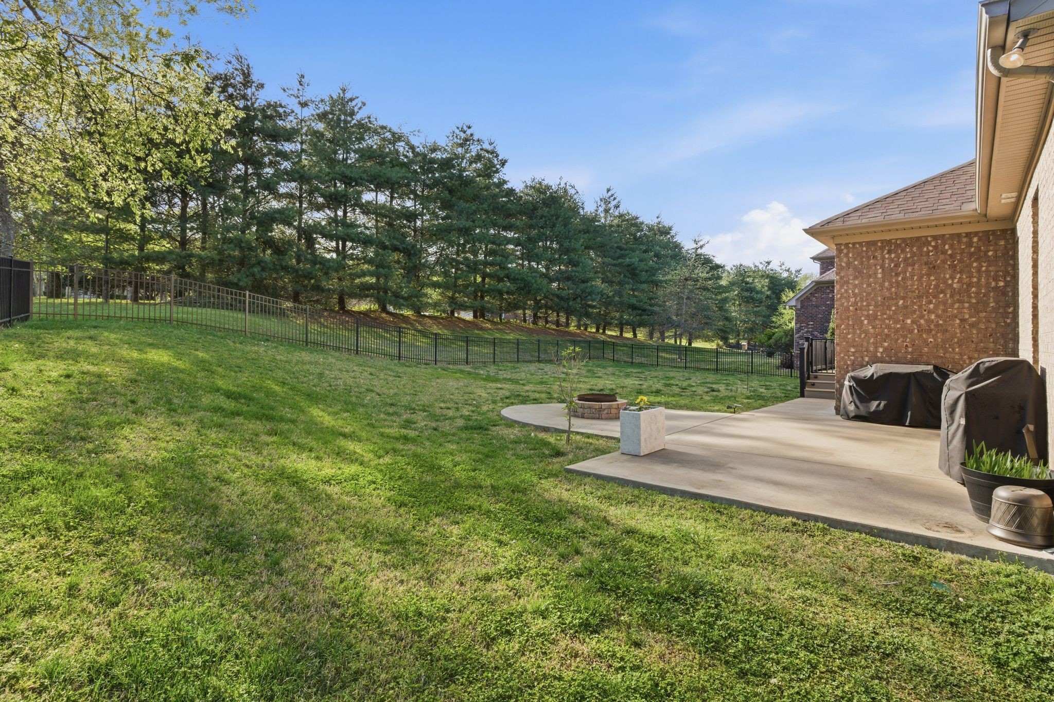 1011 Five Coves Trce