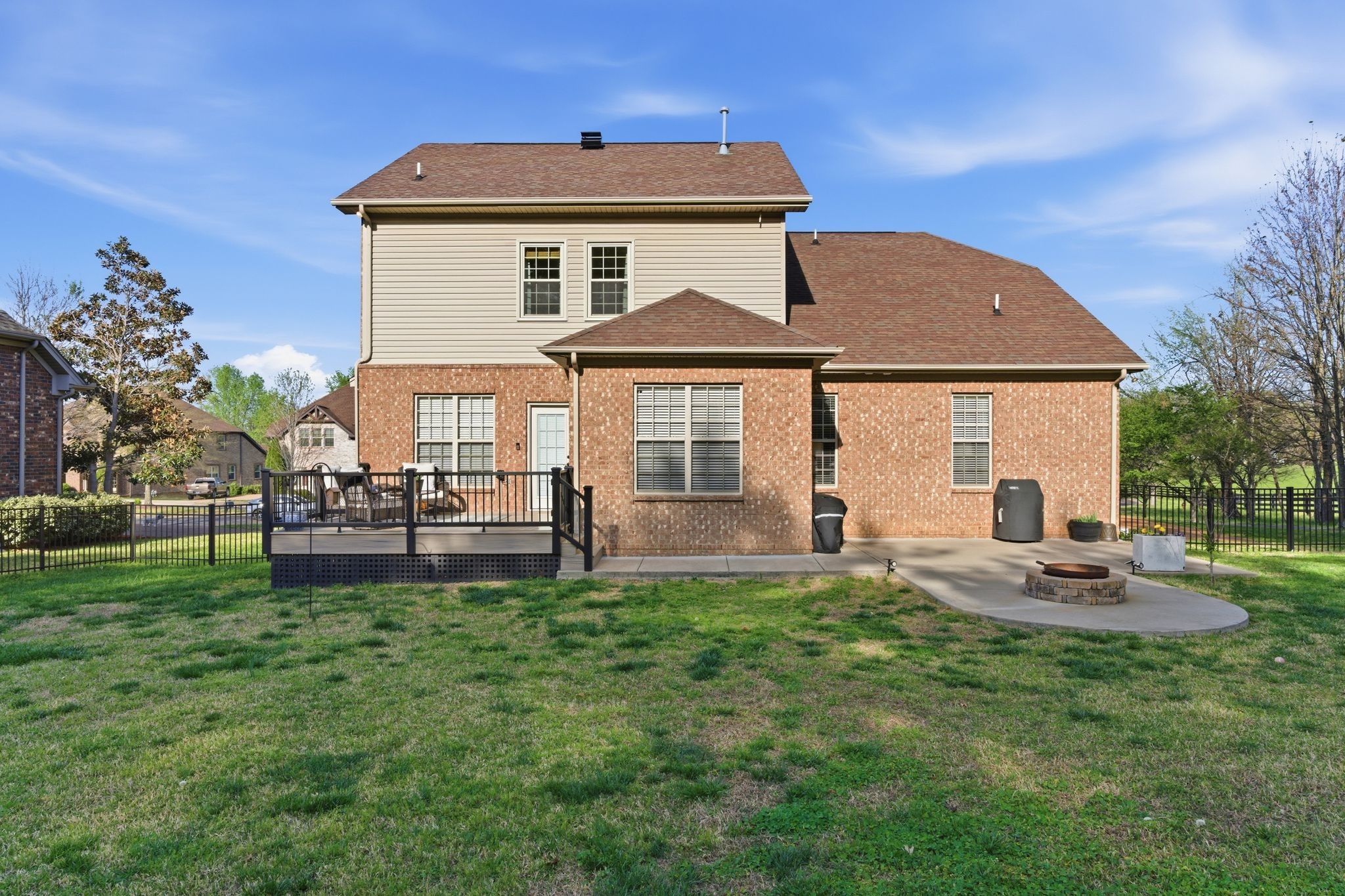 1011 Five Coves Trce