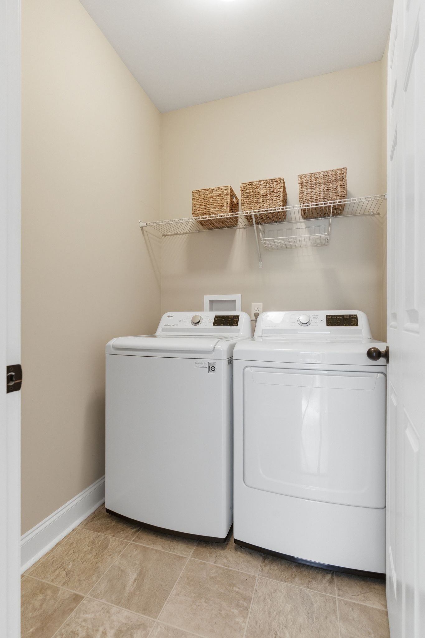 1011 Five Coves Trce