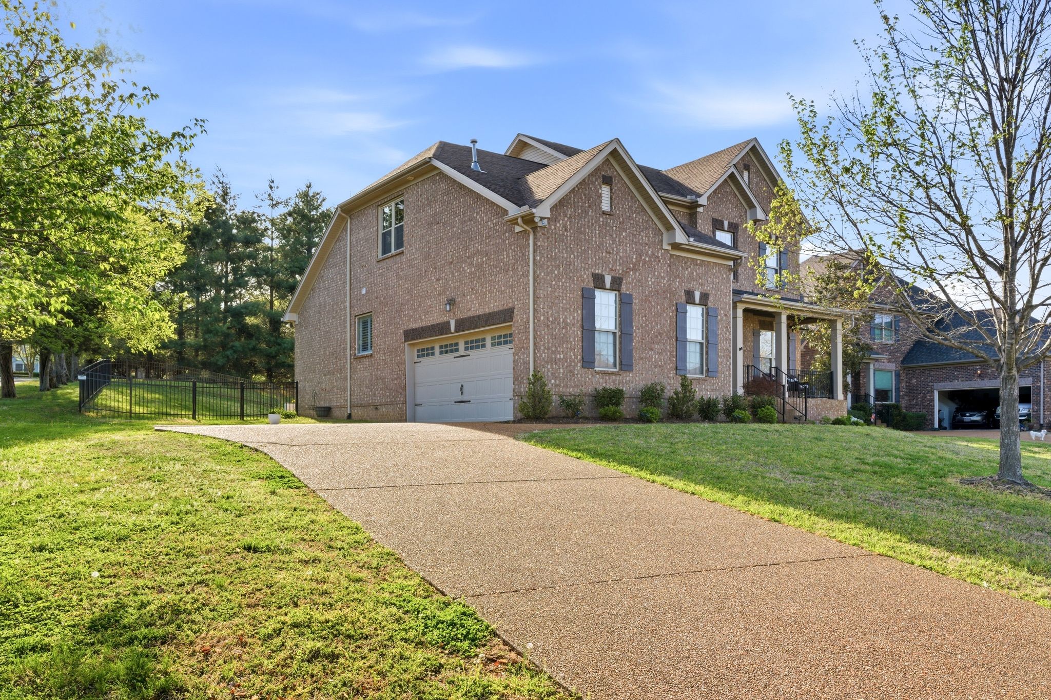 1011 Five Coves Trce