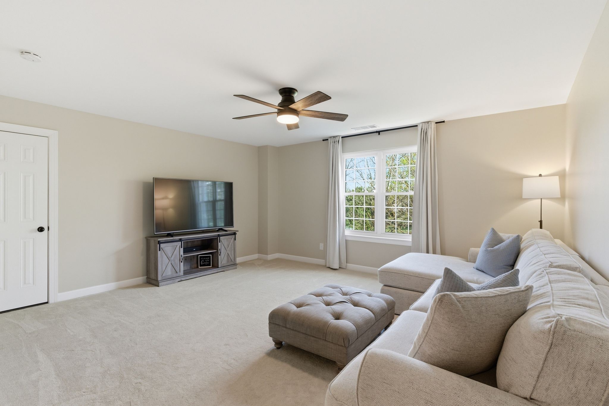 1011 Five Coves Trce