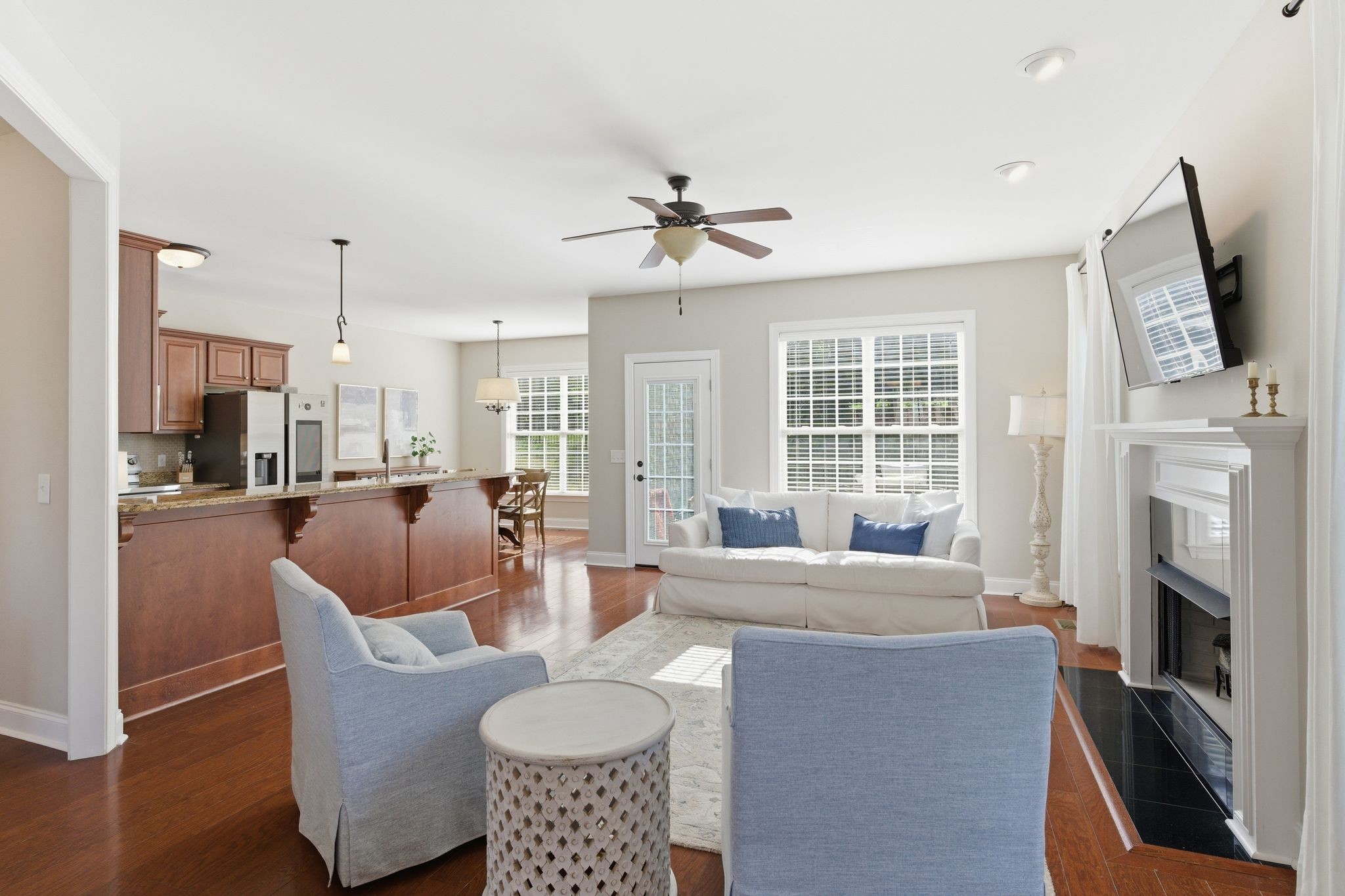 1011 Five Coves Trce