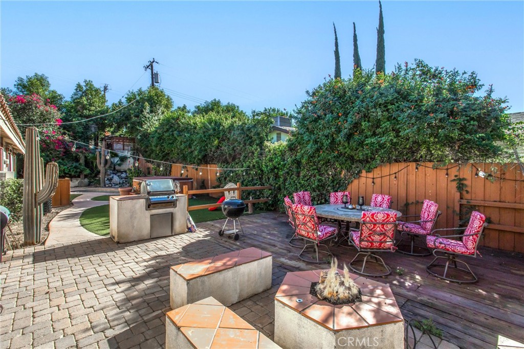 340 S San Mateo Street