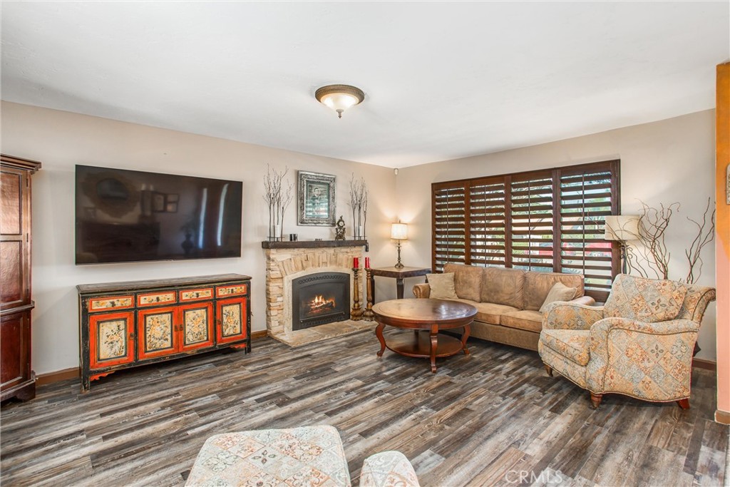 340 S San Mateo Street