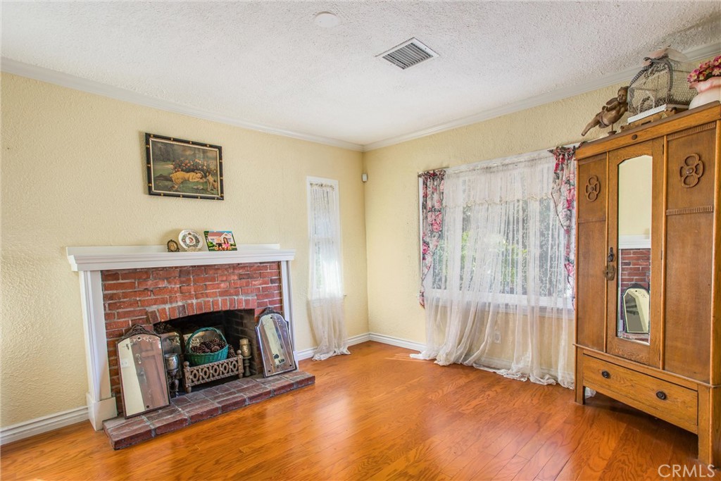 224 E Highland Avenue