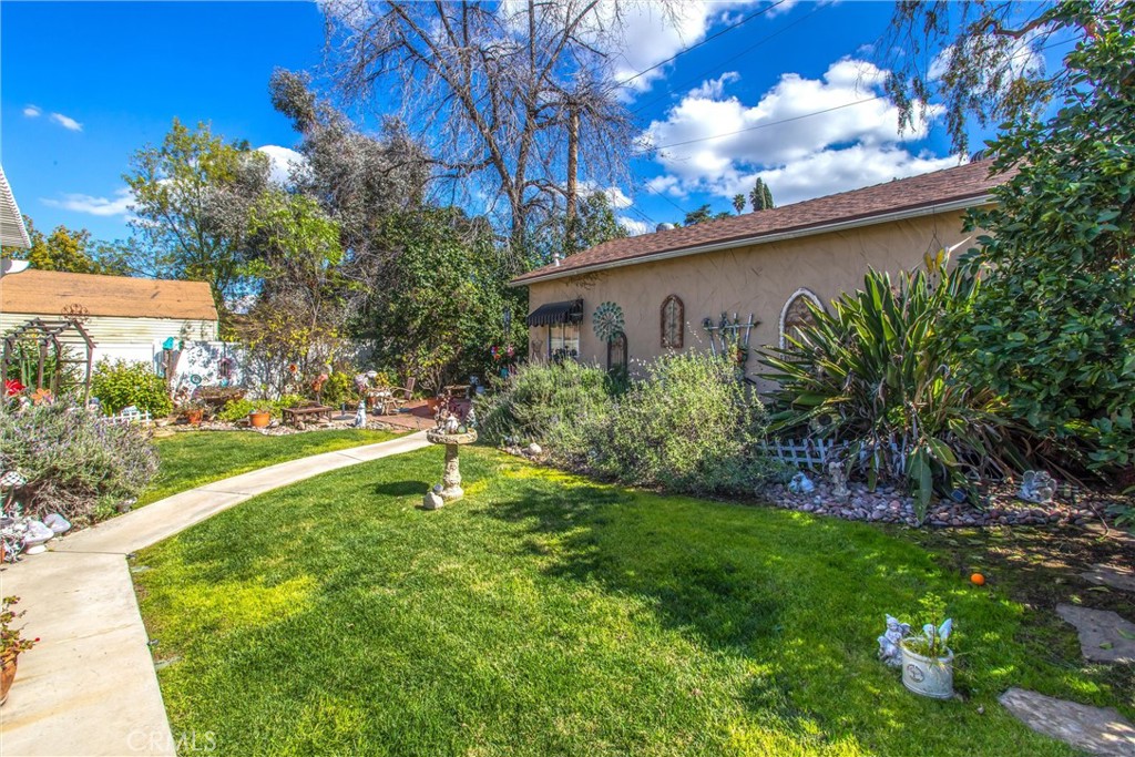 224 E Highland Avenue