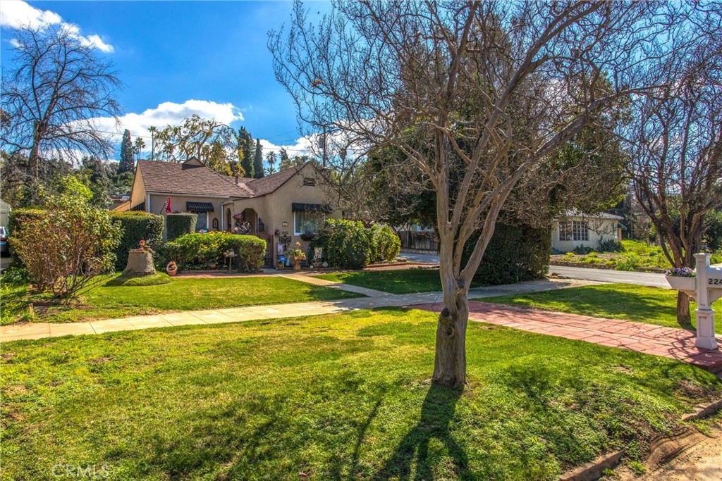 224 E Highland Avenue