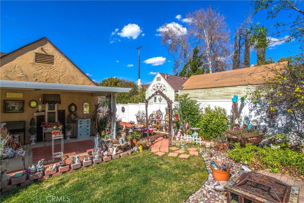 224 E Highland Avenue