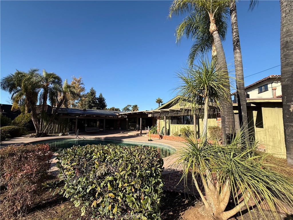 522 E Mariposa Drive