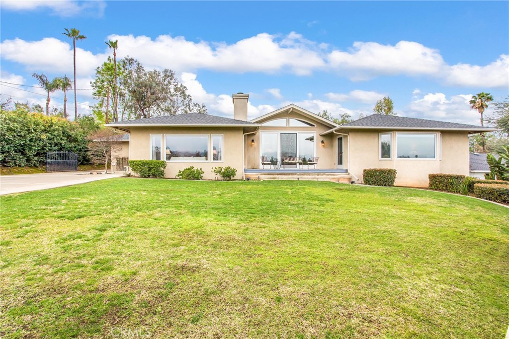 445 W Sunset Drive