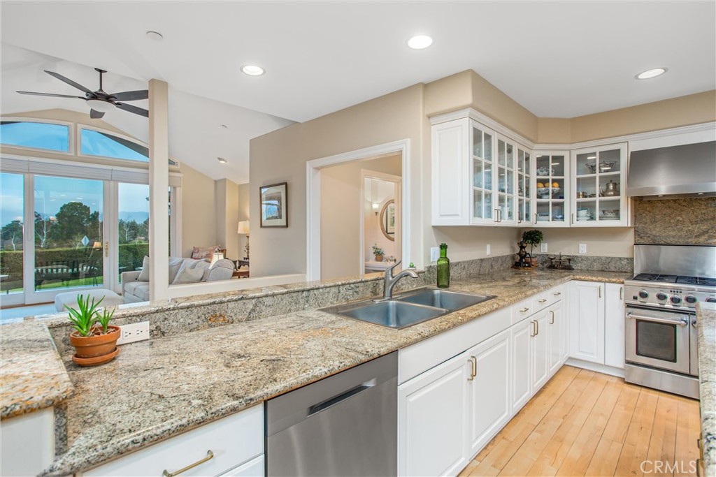 445 W Sunset Drive