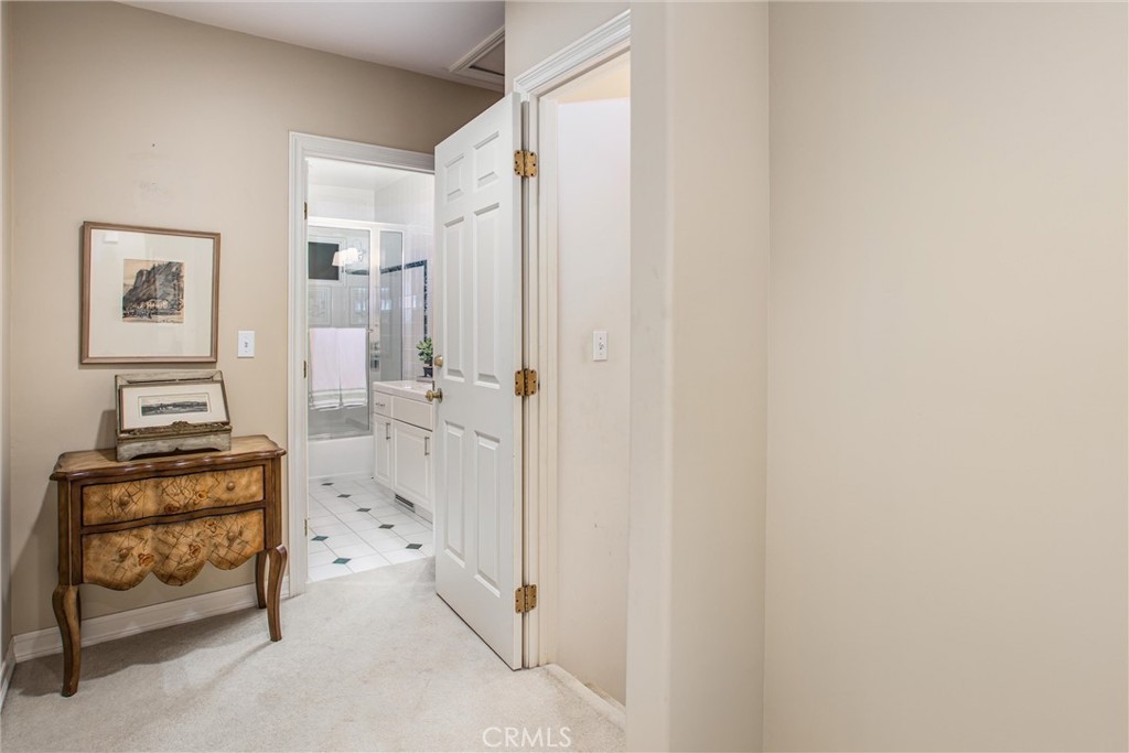445 W Sunset Drive