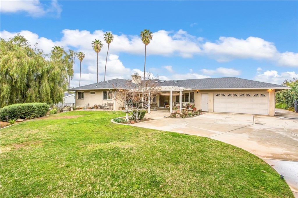 445 W Sunset Drive