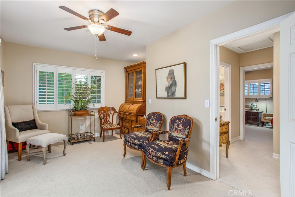 445 W Sunset Drive