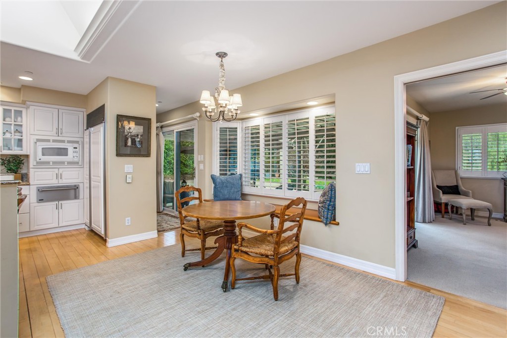 445 W Sunset Drive
