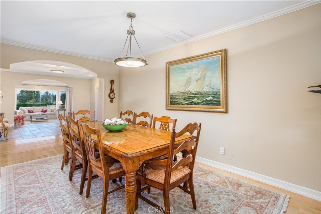 445 W Sunset Drive
