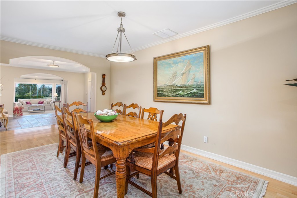 445 W Sunset Drive