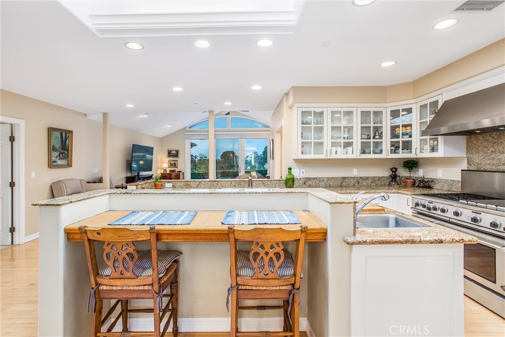 445 W Sunset Drive