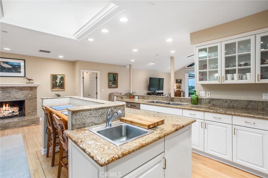 445 W Sunset Drive